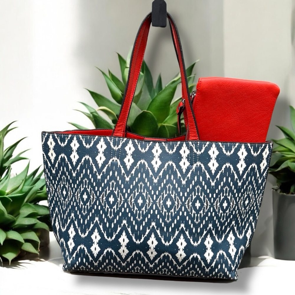Echo New York Reversible Tote‎ Navy/White/Red